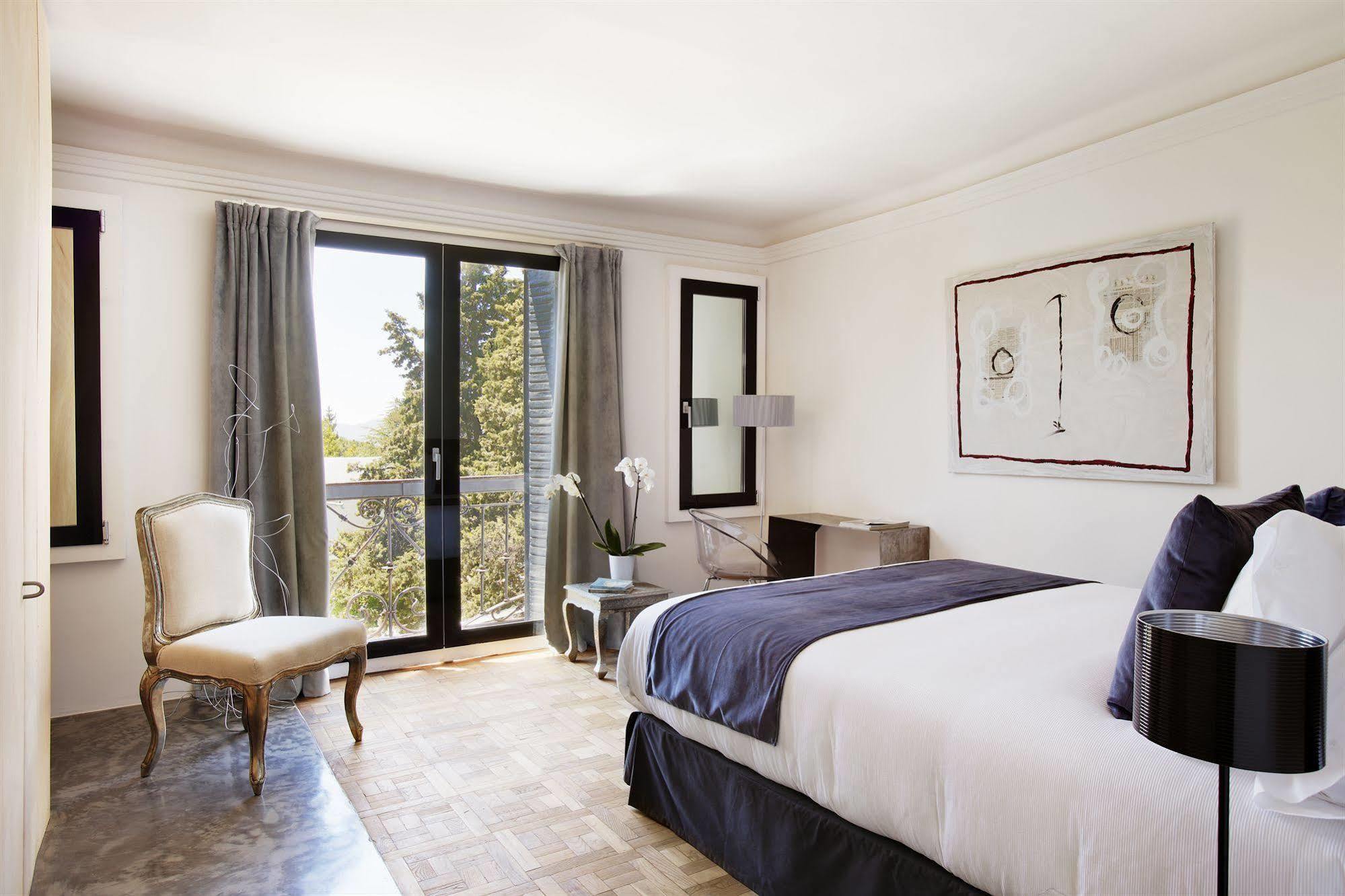 Box Art Hotel - La Torre Collado Mediano Exterior photo